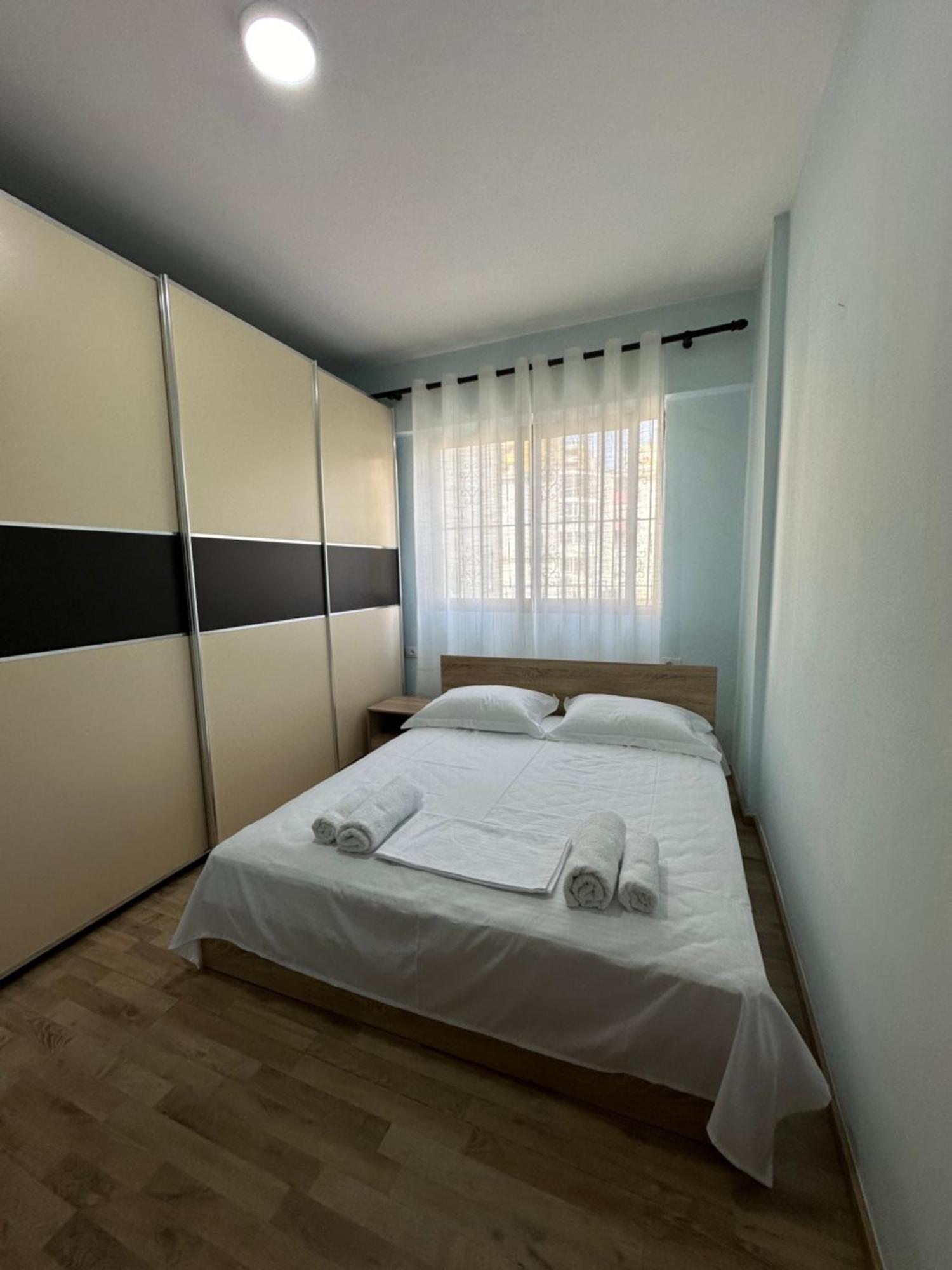 Vollga Apartment ドゥラス エクステリア 写真