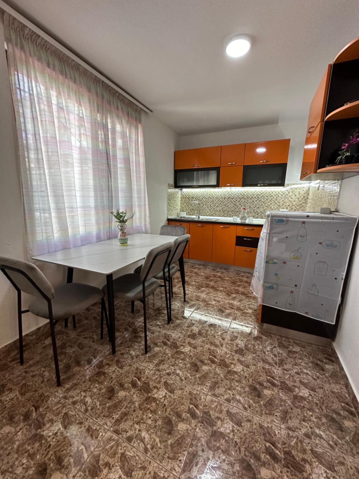 Vollga Apartment ドゥラス エクステリア 写真